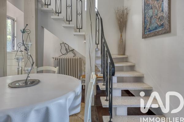 Maison à vendre 7 pièces 138 m² Saint-Cyr-sur-Mer