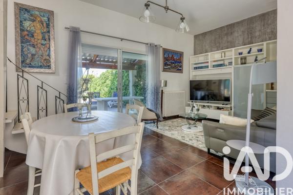 Maison à vendre 7 pièces 138 m² Saint-Cyr-sur-Mer