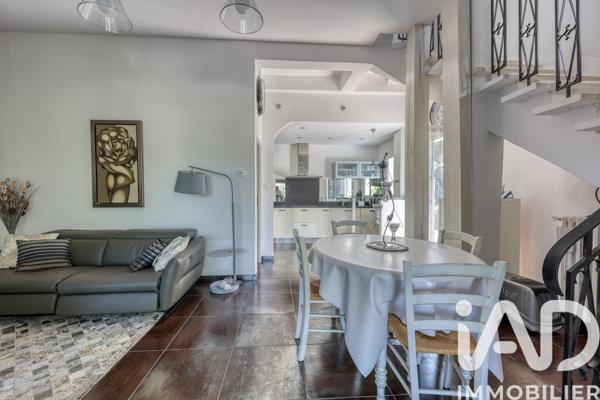 Maison à vendre 7 pièces 138 m² Saint-Cyr-sur-Mer