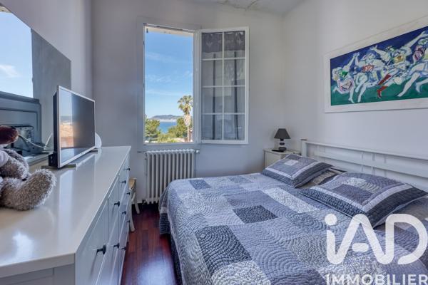 Maison à vendre 7 pièces 138 m² Saint-Cyr-sur-Mer