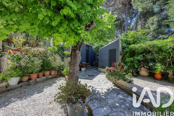 Maison à vendre 7 pièces 138 m² Saint-Cyr-sur-Mer