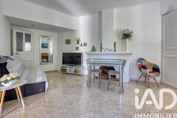 Maison à vendre 7 pièces 138 m² Saint-Cyr-sur-Mer