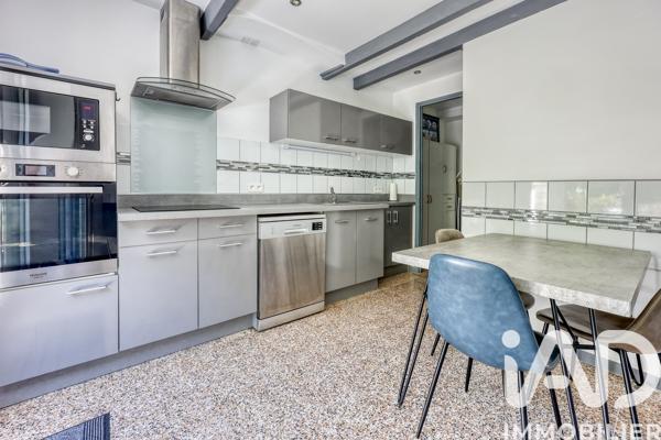 Maison à vendre 7 pièces 138 m² Saint-Cyr-sur-Mer