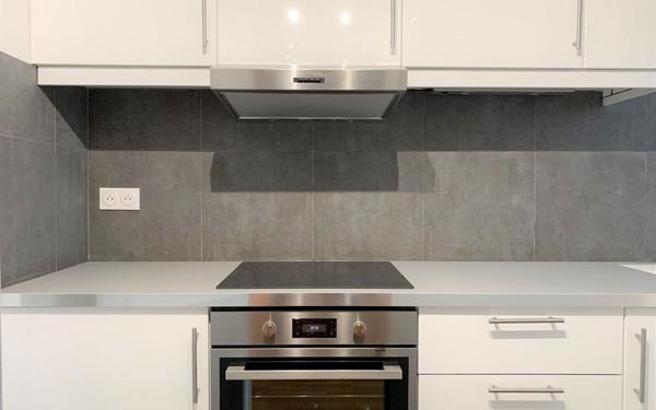 Appartement à vendre    1 pièce • 30,98 m2 Paris 11