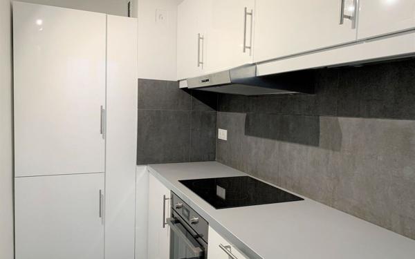 Appartement à vendre    1 pièce • 30,98 m2 Paris 11