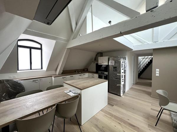 A LOUER : T4 à LILLE • Vauban / Esquermes • 1 900 € CC • Réf. 6068