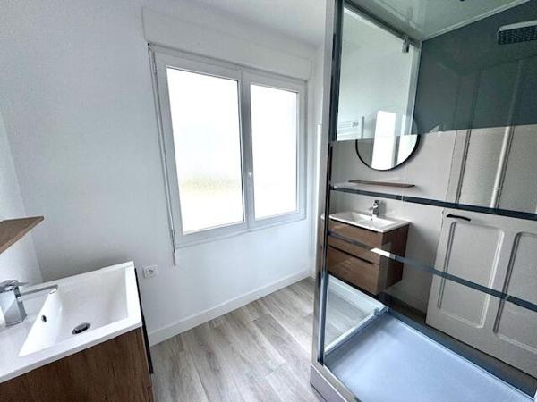 Le centre et les commodités à pieds - Maison rénovée 3 chambres