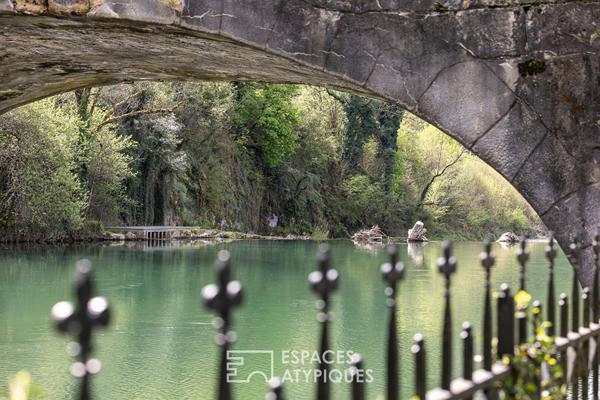 Maison de ville avec son jardin et son accès privé à la Loue