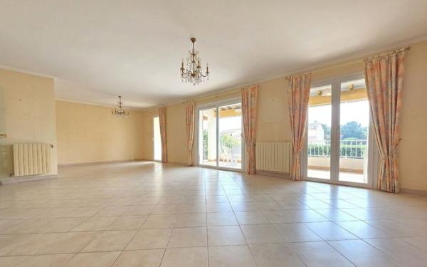 Maison à vendre    4 pièces • 120 m2 Sanary-sur-Mer