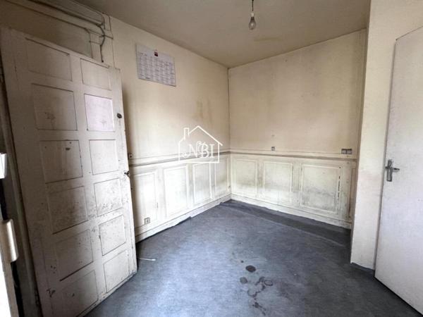 À VENDRE Immeuble 4 niveaux HYPER CENTRE LAVAL