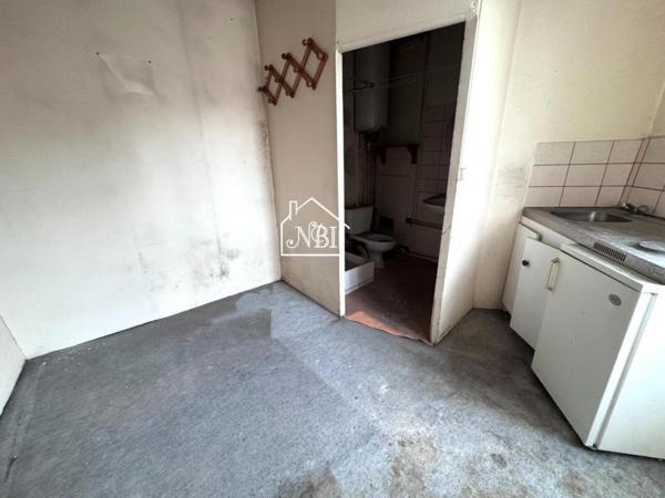 À VENDRE Immeuble 4 niveaux HYPER CENTRE LAVAL