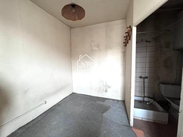 À VENDRE Immeuble 4 niveaux HYPER CENTRE LAVAL