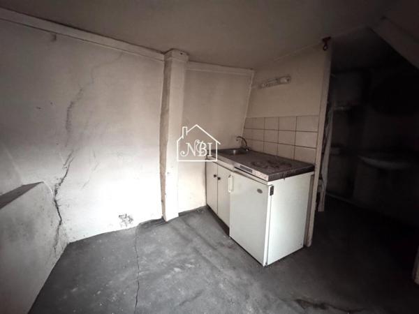 À VENDRE Immeuble 4 niveaux HYPER CENTRE LAVAL