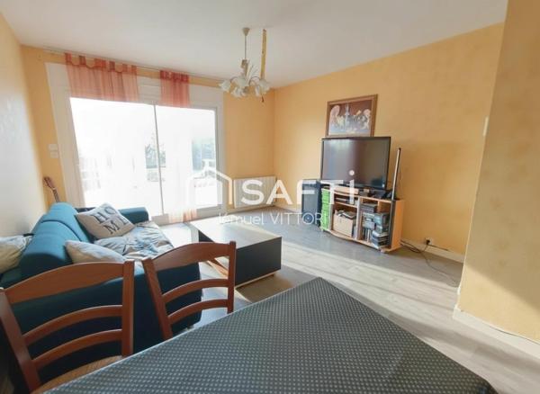 Maison 2 chambres avec garage et jardin clos à Ernée