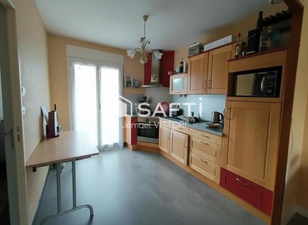 Maison 2 chambres avec garage et jardin clos à Ernée