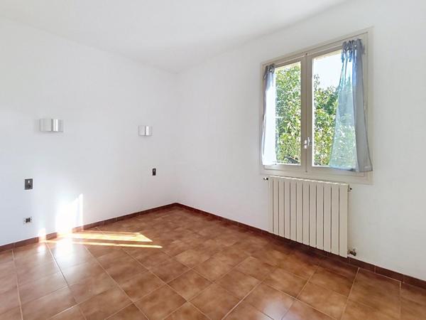 Grand terrain, beaux volumes et potentiel unique !
