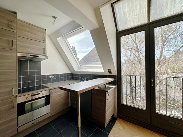Vieux Lille , très bel appartement de 68, 81 m² loi carrez, en duplex au dernier étage d'une résidence sécurisée avec ascenseur , 2 chambres, une cave Lille Vieux Lille , très bel appartement de 68, 81 m² loi carrez, en duplex au dernier étage d'une résidence sécurisée avec ascenseur , 2 chambres, une cave Lille