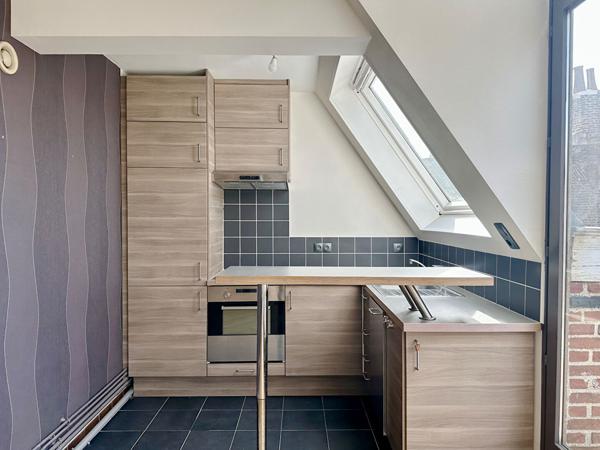 Vieux Lille , très bel appartement de 68, 81 m² loi carrez, en duplex au dernier étage d'une résidence sécurisée avec ascenseur , 2 chambres, une cave Lille Vieux Lille , très bel appartement de 68, 81 m² loi carrez, en duplex au dernier étage d'une résidence sécurisée avec ascenseur , 2 chambres, une cave Lille
