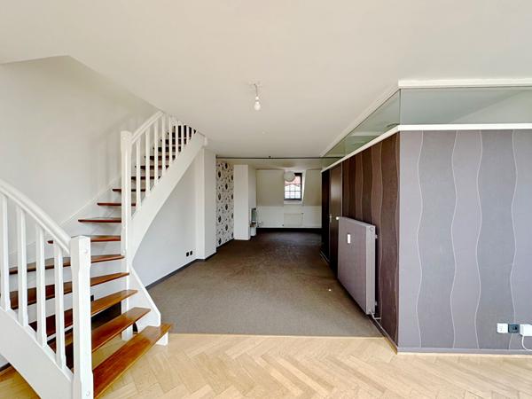 Vieux Lille , très bel appartement de 68, 81 m² loi carrez, en duplex au dernier étage d'une résidence sécurisée avec ascenseur , 2 chambres, une cave Lille Vieux Lille , très bel appartement de 68, 81 m² loi carrez, en duplex au dernier étage d'une résidence sécurisée avec ascenseur , 2 chambres, une cave Lille