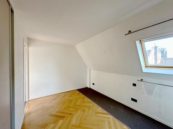Vieux Lille , très bel appartement de 68, 81 m² loi carrez, en duplex au dernier étage d'une résidence sécurisée avec ascenseur , 2 chambres, une cave Lille Vieux Lille , très bel appartement de 68, 81 m² loi carrez, en duplex au dernier étage d'une résidence sécurisée avec ascenseur , 2 chambres, une cave Lille