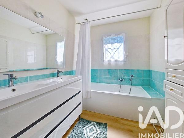 Maison à vendre 4 pièces 106 m² Lamothe-Montravel