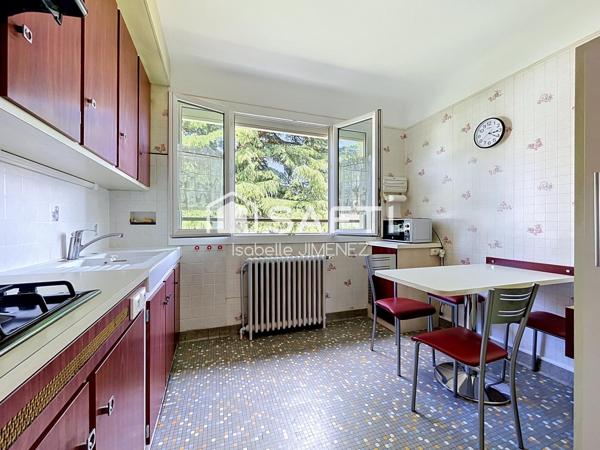 Superbe parcelle proche de tous et maison saine
