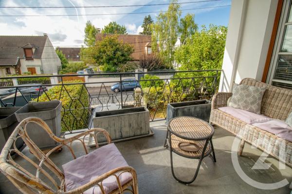 Maison à vendre  5 pièces - 151 m 2   ST LEU LA FORET  - 95