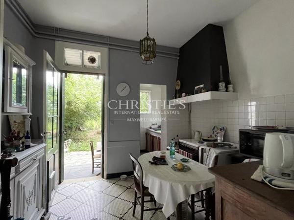 Le Bouscat / Maison en pierre à rénover avec jardin