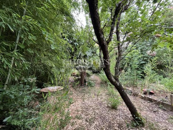 Le Bouscat / Maison en pierre à rénover avec jardin