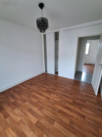 Appartement à louer à Bourg-en-Bresse dans l'Ain (01000), ref : 01083-L136