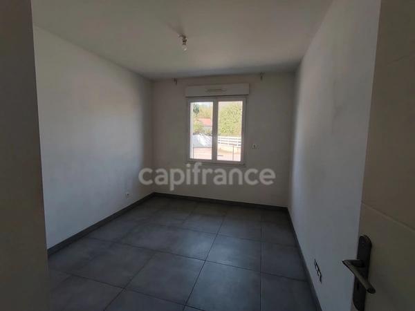 Maison à vendre 5 pièces JOIGNY (89) plain pied de 2018  3 chambres Garage Terrain de 800 m2