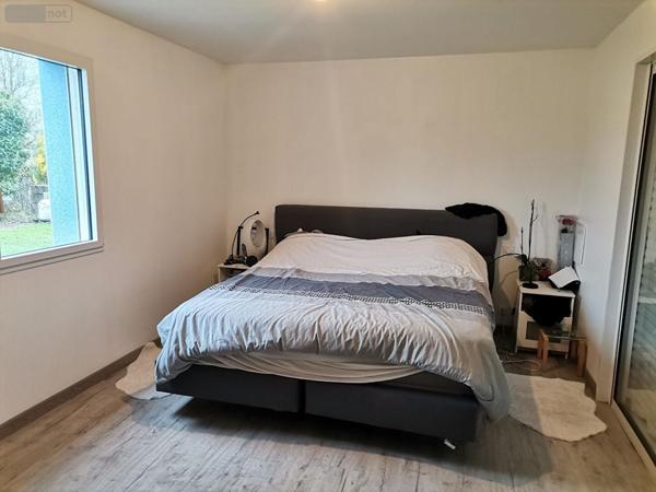 Maison à vendre à Montauban-de-Bretagne en Ille-et-Vilaine (35360), ref : 048-V1261M