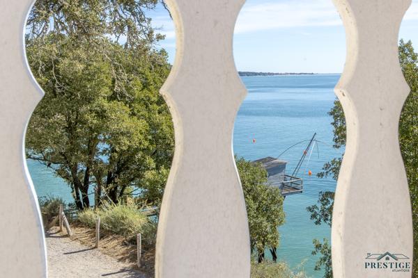GOURMALON - VILLA FACE MER- 156 M2 HABITABLES - PISCINE - TERRAIN 502 M2