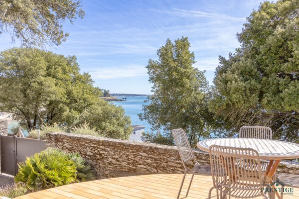 GOURMALON - VILLA FACE MER- 156 M2 HABITABLES - PISCINE - TERRAIN 502 M2
