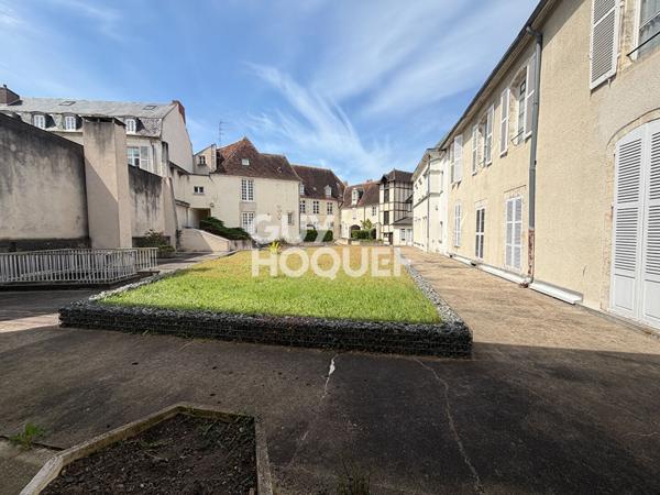 BOURGES - HYPERCENTRE