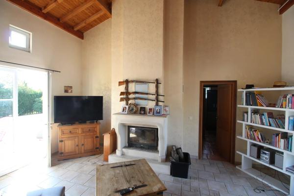 Maison de 3 chambres avec piscine, 6 hectares de terrain et installations équestres