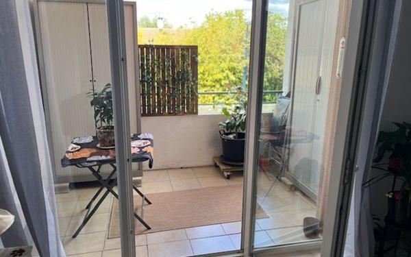 Appartement à louer    3 pièces •  Saint-Caprais-de-Bordeaux