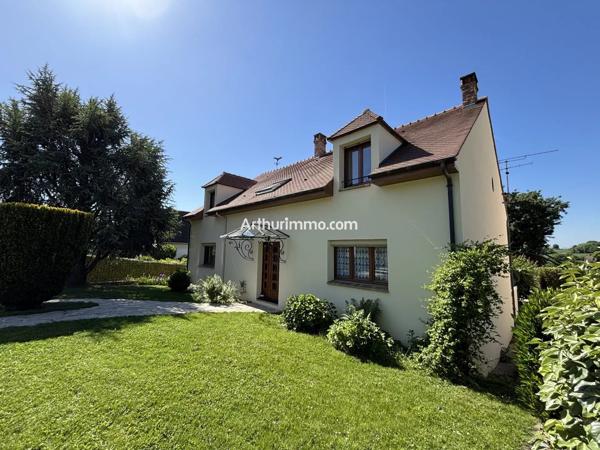 Vente                                                      Maison
                        
                     8 pièces                      200 m2                     à Santeny