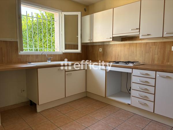 Maison
         4 pièces
        - 83 m² 449 000 € *