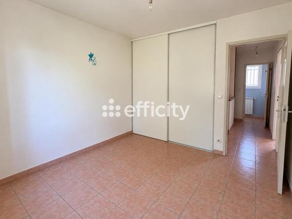 Maison
         4 pièces
        - 83 m² 449 000 € *