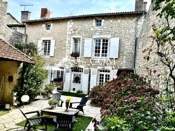 Maison 9 pièce(s) 4 chambre(s) 228 m²