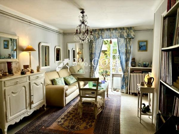 Maison 9 pièce(s) 4 chambre(s) 228 m²