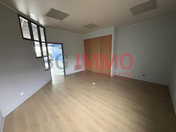 Location / Local Commercial