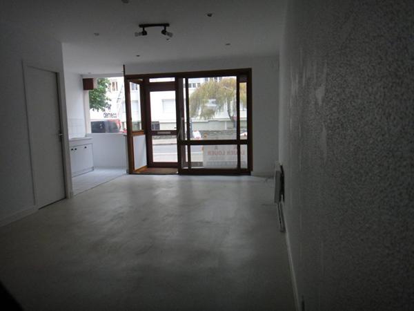 A louer Bourg centre ville local commercial