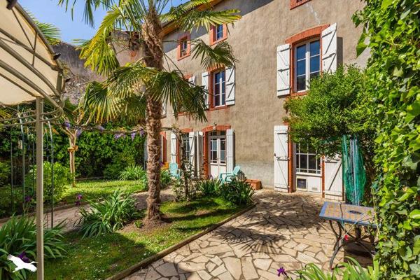 Maison à vendre |  Cazères |  9 pièces | 306 m²