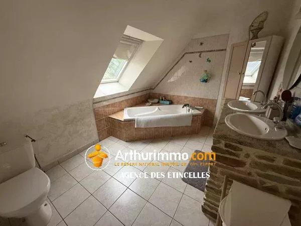 Vente                                                      Maison
                        
                     6 pièces                      105 m2                     à Janzé