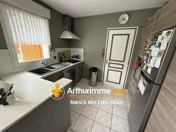 Vente                                                      Maison
                        
                     6 pièces                      105 m2                     à Janzé