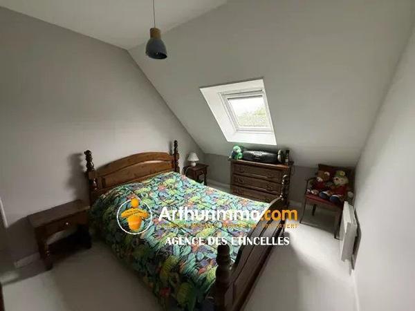 Vente                                                      Maison
                        
                     6 pièces                      105 m2                     à Janzé