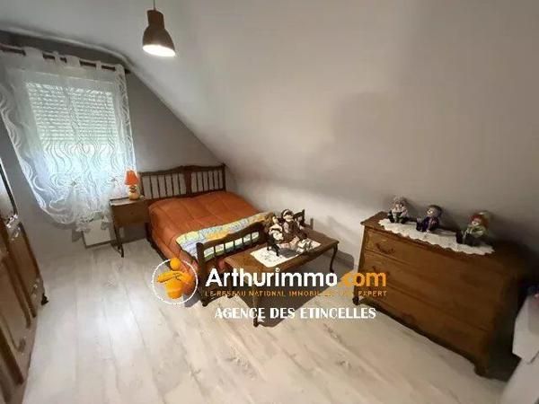 Vente                                                      Maison
                        
                     6 pièces                      105 m2                     à Janzé