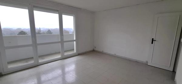 Appartement 2 pièces à vendre avec place de parking SAINT QUENTIN (02)